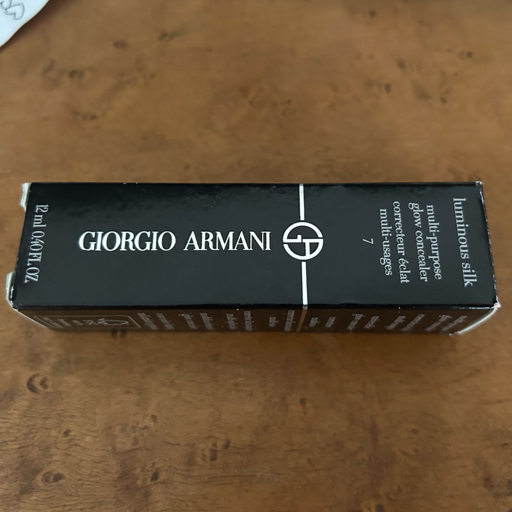 Giorgio Armani Luminous Silk Concealer